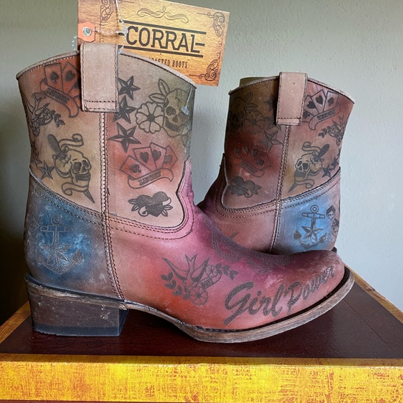 corrall Shoes - Corral Women’s Vintage Multi Color Engraved Boot